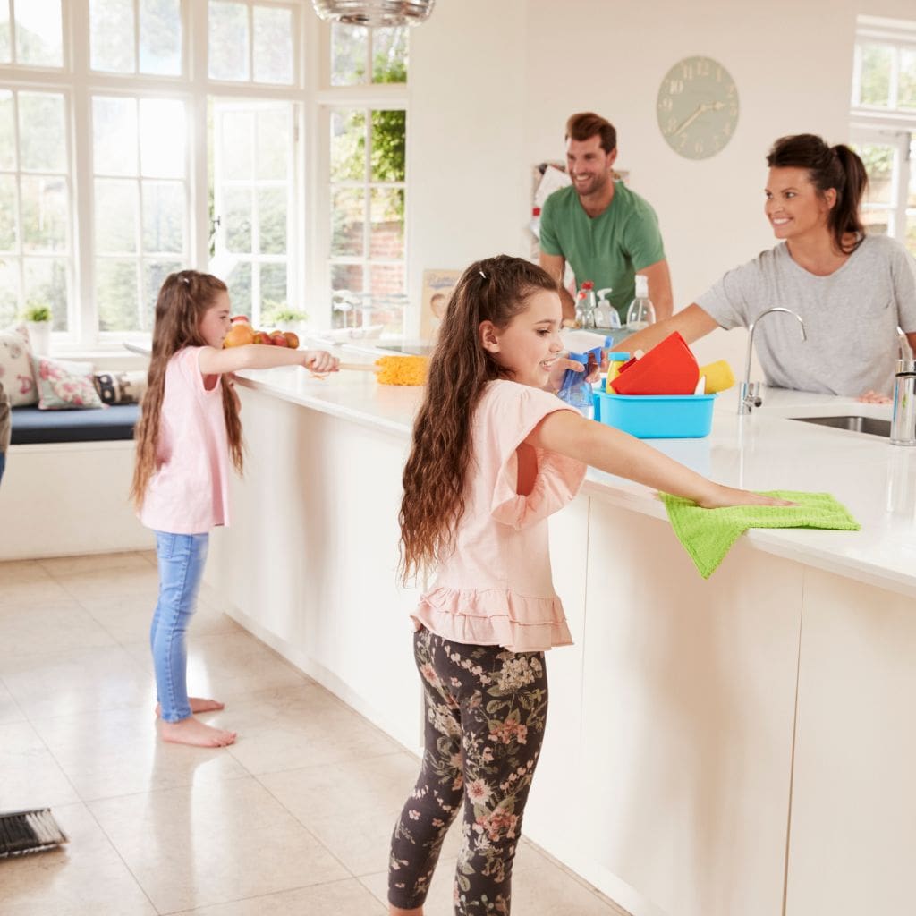 Umweltfreundliche Reinigungsprodukte und -methoden: Sicher für Kinder und nachhaltig für die Umwelt